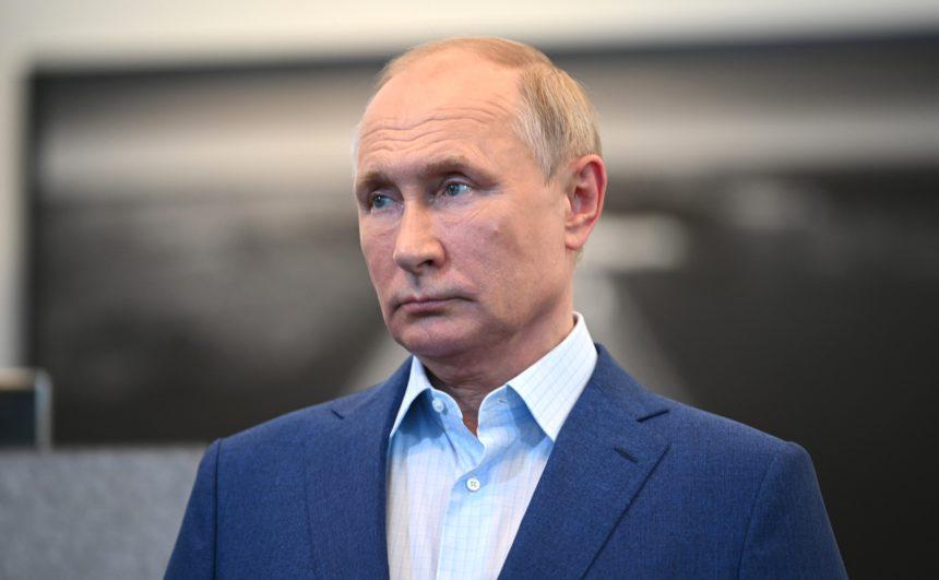 PDB – White House Warns Putin May Use Chemical Weapons
