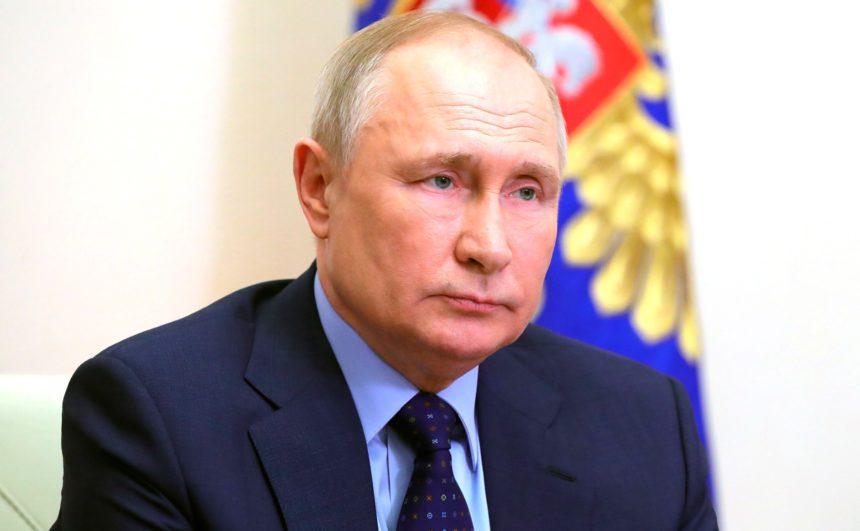 Is Putin Sick? Some Experts Believe He is – And Could be Dangerously Affecting His Judgement