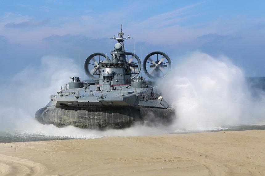 China’s Latest Semi-Submersible Transport Ship – With Hovercraft Made in Russian-Occupied Ukraine